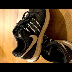 Women’s Nike Sneakers Size 7